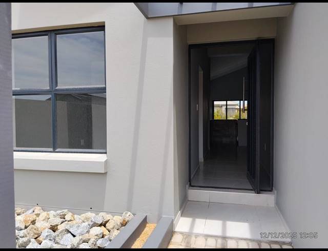 3 BEDROOM PROPERTY TO RENT IN PARADISE COAST